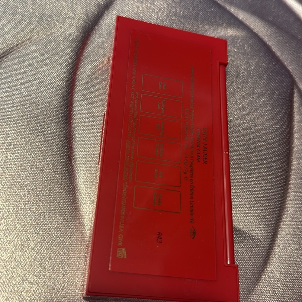 Estee Lauder Eyeshadow Palette - Violet, Brown, and Pink Tones - Picture 2 of 3